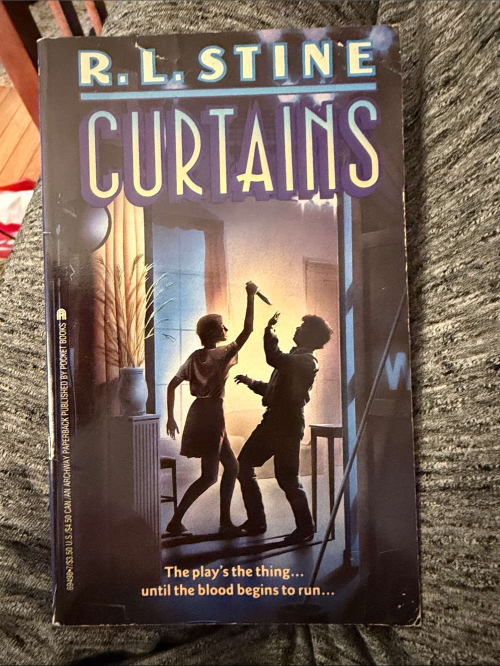 Vintage Y2K Paperback “Curtains” by: R.L. Stine